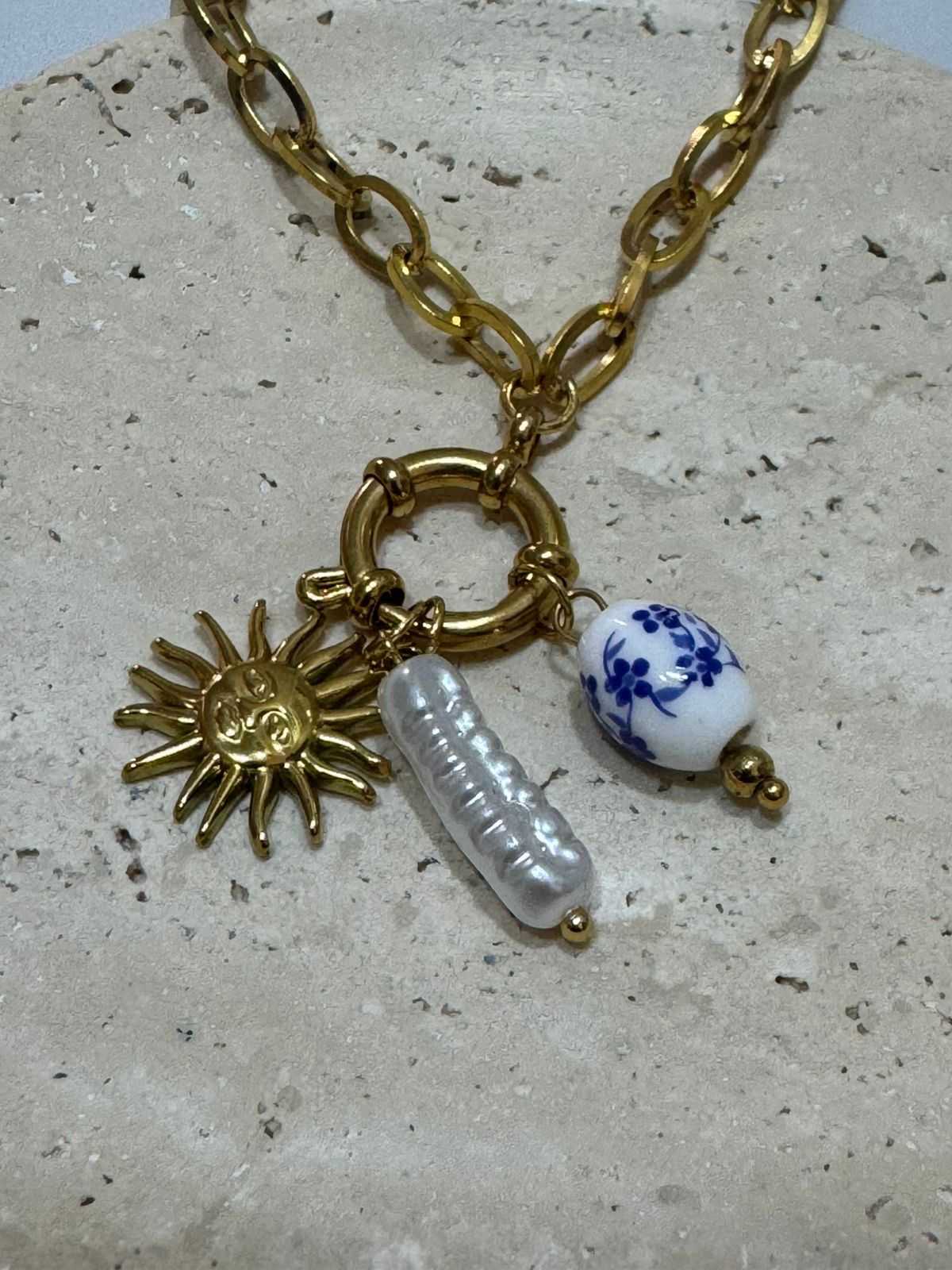 Universo Dorado