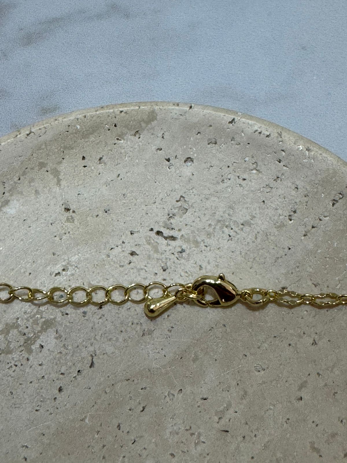 Luna Encapsulada