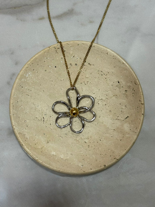 Flor de Hilos